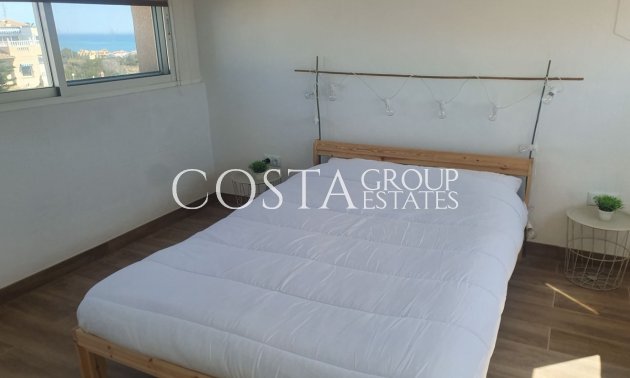 Resale - House -
Torrevieja - La Mata