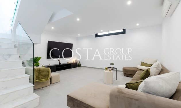 Resale - Villa -
Algorfa - La Finca Golf