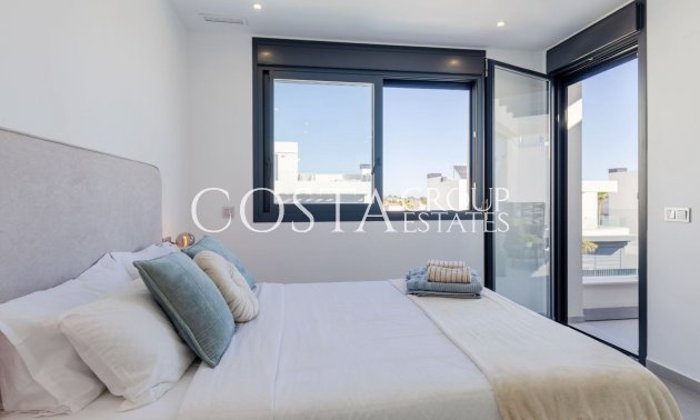 Resale - Villa -
Algorfa - La Finca Golf