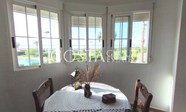 Resale - Villa -
Torrevieja - La Siesta