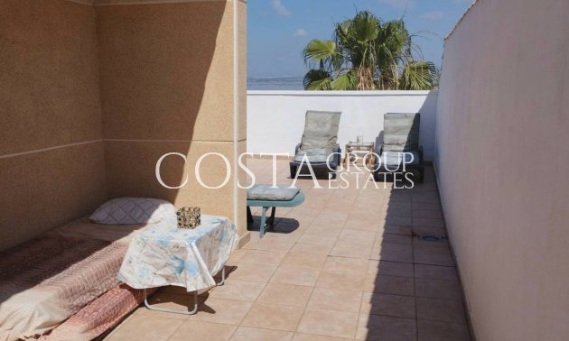 Resale - Villa -
Torrevieja - La Siesta