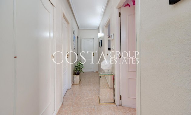 Resale - Apartments -
Torrevieja - Torrevieja Centro