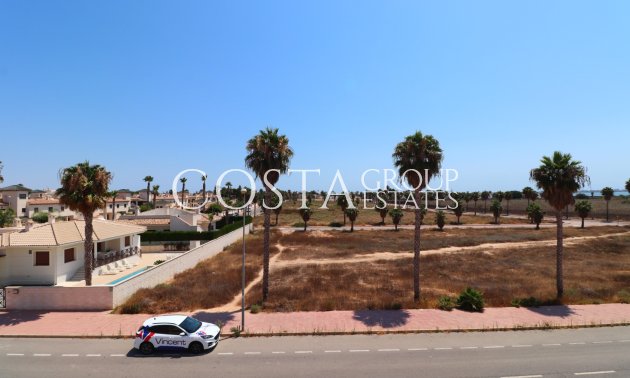 Herverkoop - Villa -
Ciudad Quesada - Lo Marabú