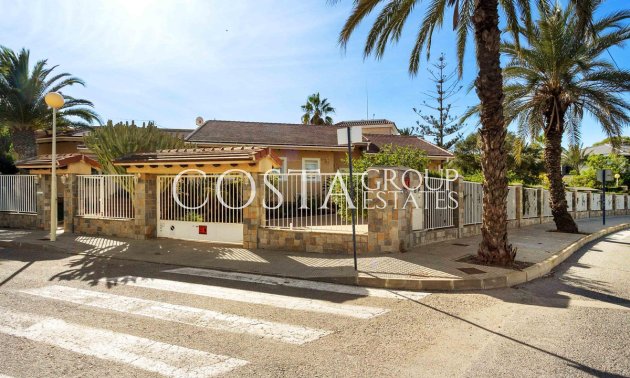Resale - Villa -
Orihuela - Cabo Roig