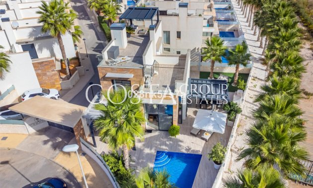 Resale - Villa -
Orihuela - Lomas de Cabo Roig