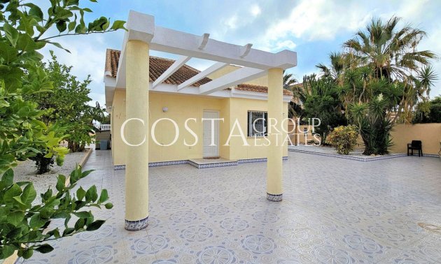 Resale - Villa -
Los Alcazares - Los Alcazares Centro