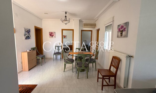 Resale - Villa -
Orihuela - Orihuela Costa