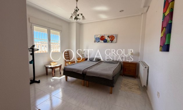 Resale - Villa -
Orihuela - Orihuela Costa