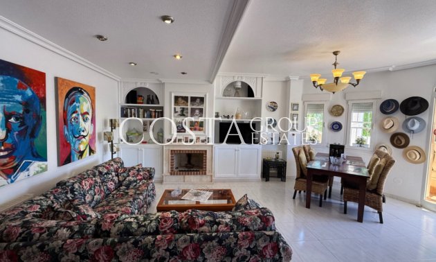 Resale - Villa -
Orihuela - Orihuela Costa