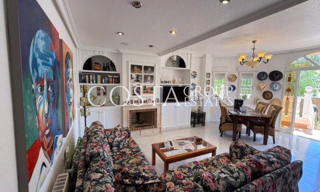 Resale - Villa -
Orihuela - Orihuela Costa