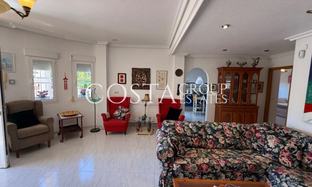Resale - Villa -
Orihuela - Orihuela Costa