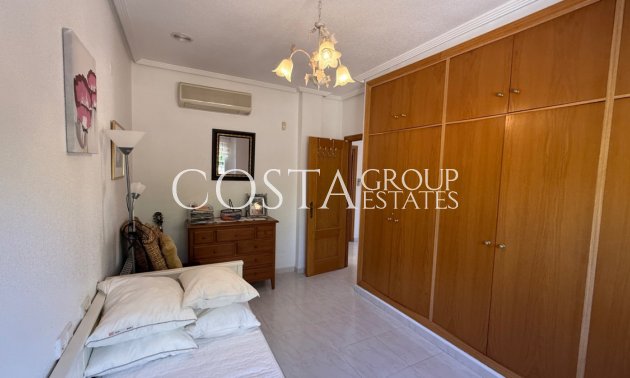 Resale - Villa -
Orihuela - Orihuela Costa