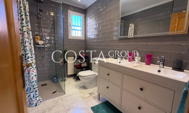 Resale - Villa -
Orihuela - Orihuela Costa