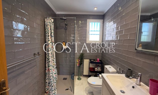 Resale - Villa -
Orihuela - Orihuela Costa