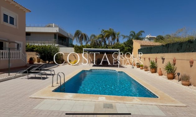 Resale - Villa -
Orihuela - Orihuela Costa