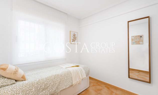 Resale - House -
Orihuela - Villamartin