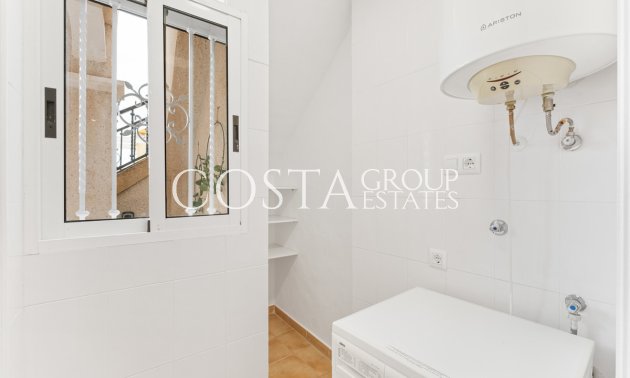 Resale - House -
Orihuela - Villamartin