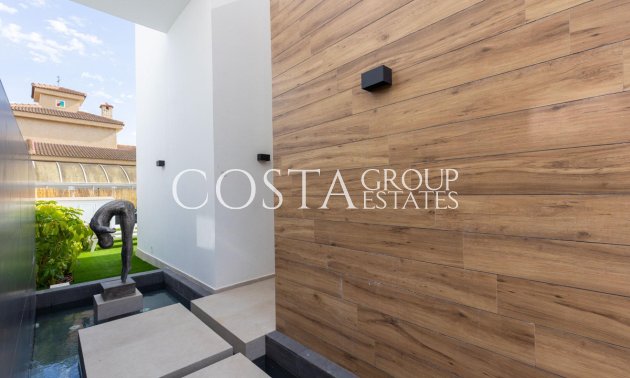 Resale - Villa -
Torrevieja - Torrevieja Centro