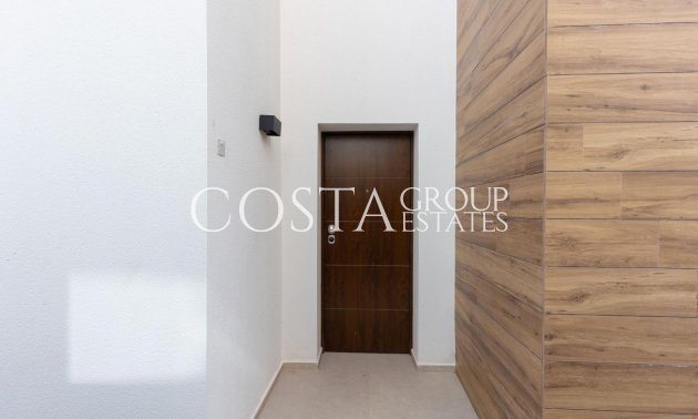 Resale - Villa -
Torrevieja - Torrevieja Centro