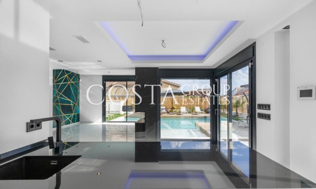 Resale - Villa -
Torrevieja - Torrevieja Centro