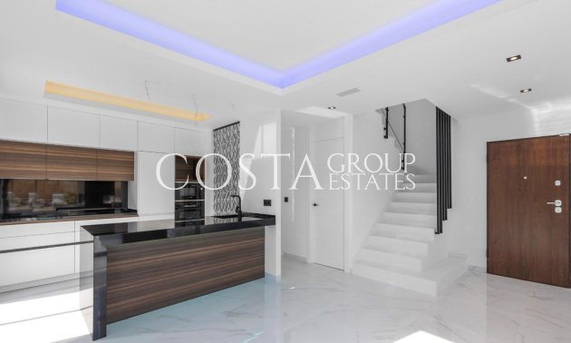 Resale - Villa -
Torrevieja - Torrevieja Centro