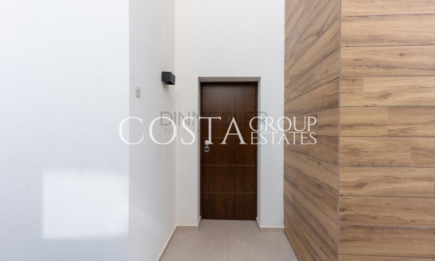 Resale - Villa -
Torrevieja - Torrevieja Centro