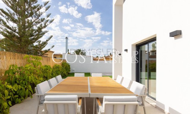 Resale - Villa -
Torrevieja - Torrevieja Centro