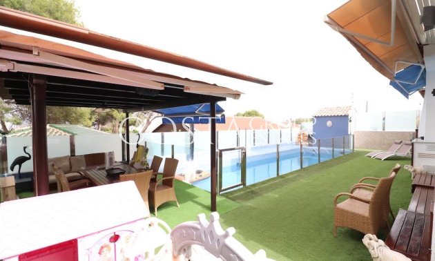 Resale - Villa -
Orihuela - Orihuela Costa