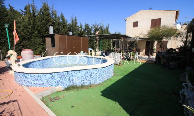 Resale - House -
Orihuela - Orihuela Costa