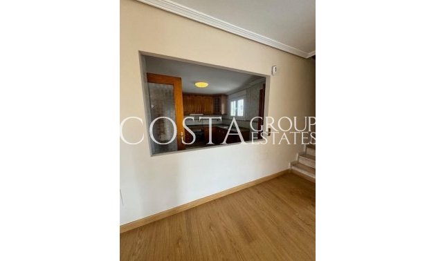 Resale - House -
Orihuela - Orihuela Costa