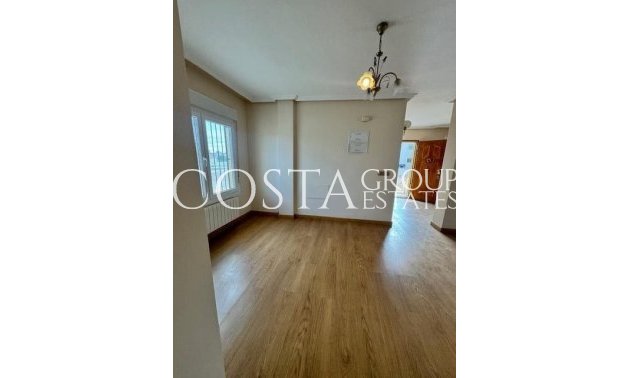 Resale - House -
Orihuela - Orihuela Costa