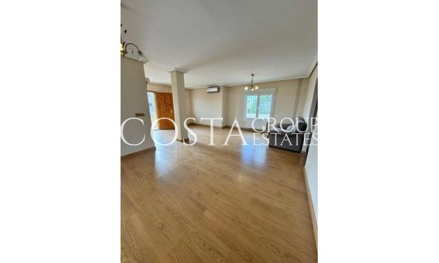 Resale - House -
Orihuela - Orihuela Costa