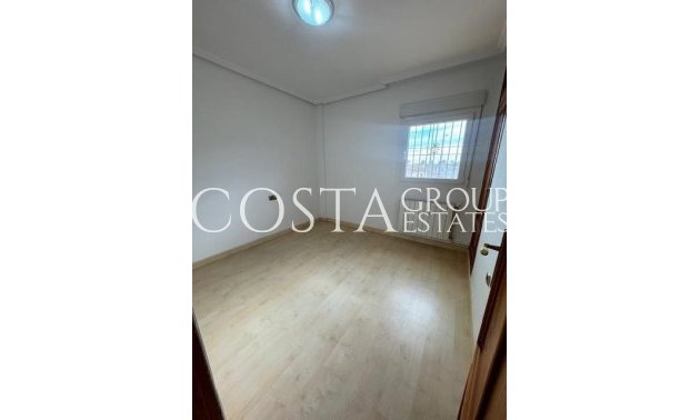 Resale - House -
Orihuela - Orihuela Costa