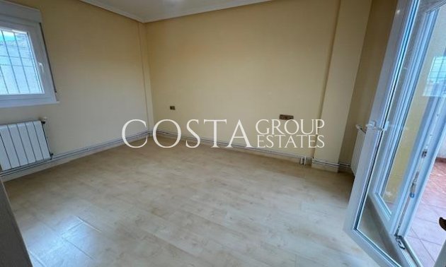 Resale - House -
Orihuela - Orihuela Costa