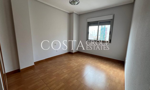 Resale - Apartments -
Torrevieja - Torrevieja Centro