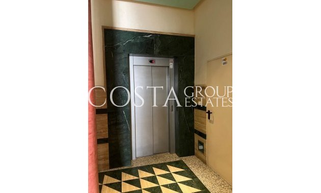 Resale - Apartments -
Torrevieja - Torrevieja Centro