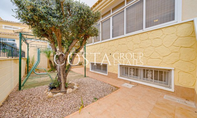 Resale - House -
Torrevieja - Torrevieja Centro