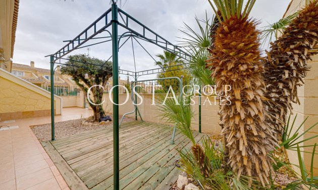 Resale - House -
Torrevieja - Torrevieja Centro