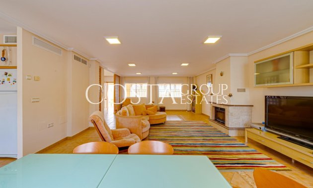 Resale - House -
Torrevieja - Torrevieja Centro