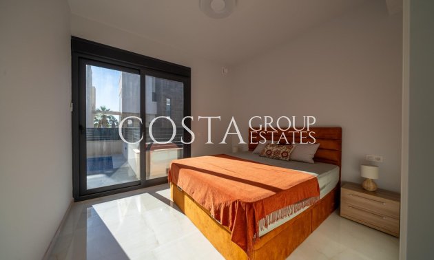 Resale - Villa -
Orihuela - Orihuela Costa