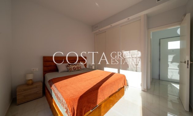 Resale - Villa -
Orihuela - Orihuela Costa