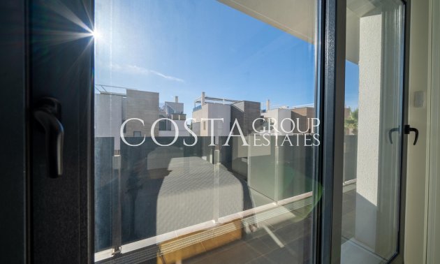 Resale - Villa -
Orihuela - Orihuela Costa