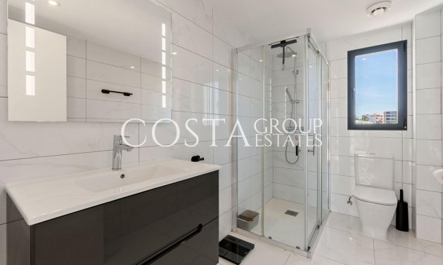 Resale - Villa -
Torrevieja - La Veleta