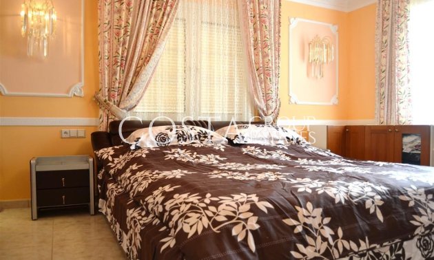 Resale - Villa -
Calpe - Calpe Centro