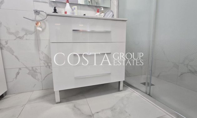 Resale - Villa -
Torrevieja - Torrevieja Centro