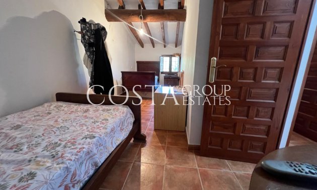 Resale - House -
Pinoso - Pinoso Centro