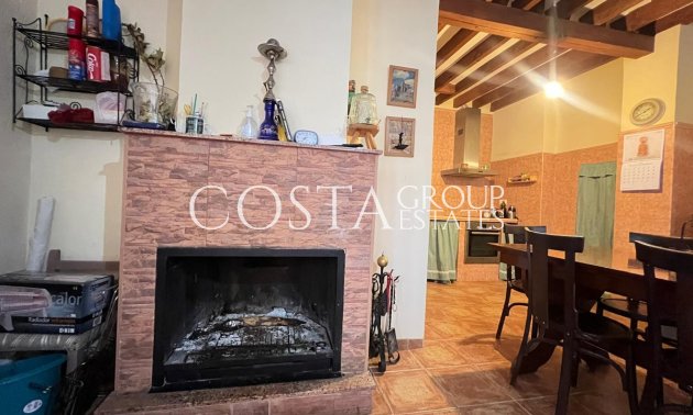 Resale - House -
Pinoso - Pinoso Centro