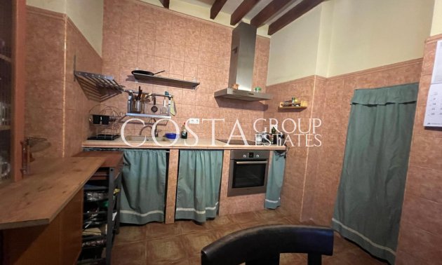 Resale - House -
Pinoso - Pinoso Centro