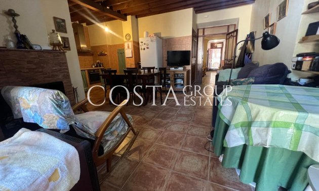 Resale - House -
Pinoso - Pinoso Centro