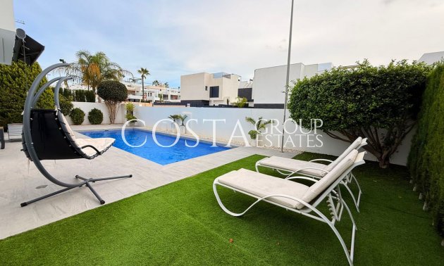 Wiederverkauf - Villa -
Benijofar